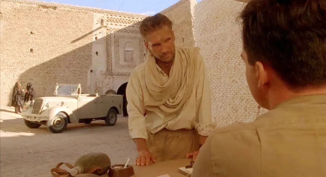 《英国病人》乱世异域中凄美恋情的背后……