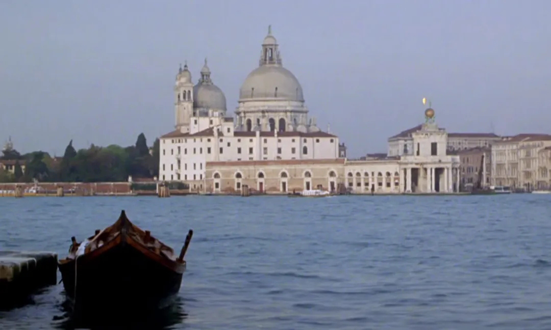 《英国病人》乱世异域中凄美恋情的背后……