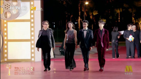 张钧甯 黄晓明携《匿杀》亮相第38届金鸡奖颁奖典礼入场仪式