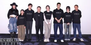 易烊千玺舒淇亮相《狂野时代》首映 李安称赞影片