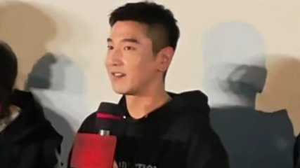 赵又廷亮相《狂野时代》首映 片中角色听力受损 自称为艺术牺牲