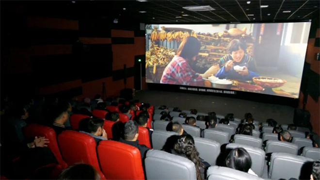 在泥土里的成长与心动——电影《白桔》回到故乡昭通举行首映式