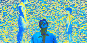 《比如父子》“量子纠缠”海报 诠释独特亲情联结