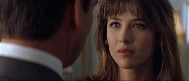 ​与007相爱相杀六十余载，谁是最耀眼“邦女郎”