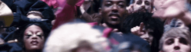 当生活成为24小时直播的“真人秀”，你会怎么做?