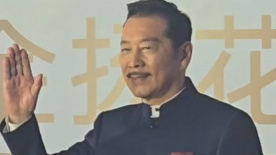 70岁老戏骨孙维民红毯秀