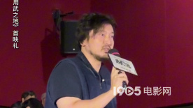 齐溪孕期在极端高温下拍戏 王传君：齐老师非常勇敢