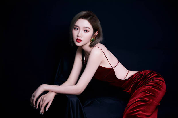 唐藝昕身姿妙曼。