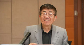 《阮氏三雄》编剧回归，《危墙上的星星》剧本专家论证会在京举行