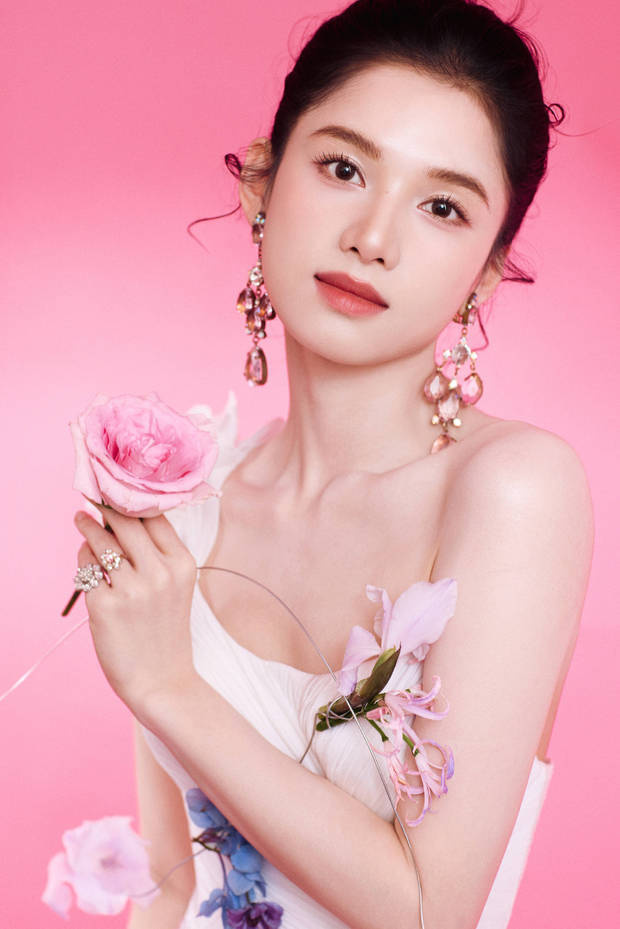 張婧儀俏皮靈動。