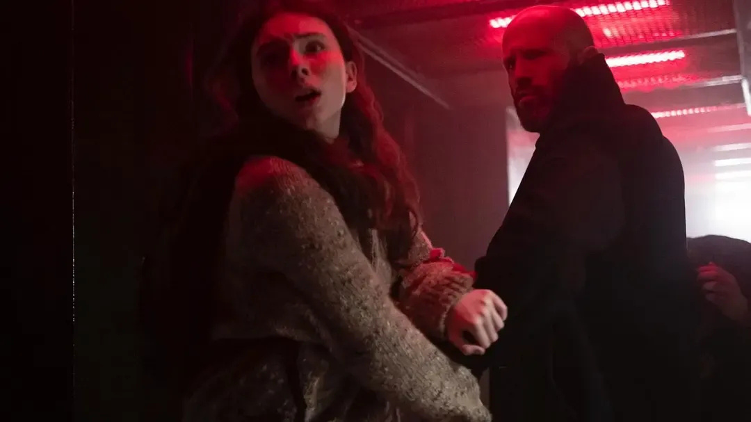 谢苗、杰森·斯坦森30年后硬碰硬,谁能更胜一筹?