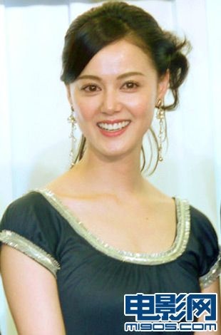 日本女星小田茜平安产子 初为人母幸福满溢