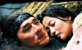 美女來到健身中心扮演教練 假裝受傷看陌生人反應(yīng)