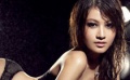 吳鎮(zhèn)宇與美女摸黑亮相到發(fā)布會 宣傳《午夜心跳》