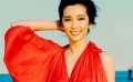 李冰冰“百福圖”戰(zhàn)衣亮相威尼斯 遭遇堵船很尷尬