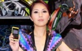 杨千嬅深V战衣亮相凸显3D身材 为演唱会减重12磅