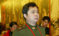 张子枫亮相红毯尽显儒雅大方 “潘东子”神采奕奕