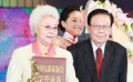 百花节近年颁奖瞬间欣赏 吴刚介绍田华演绎道路