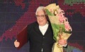 艺术家于洋获金鸡奖终身成就奖 全场起立鼓掌祝贺