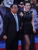 尹力、丁柳元攜手亮相