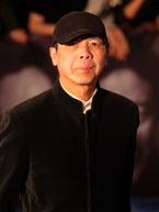 馮小剛戴鴨舌帽低調(diào)亮相