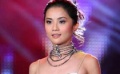 阿Sa蔡卓妍出席亮灯仪式 任“火炬手”笑到脸疼