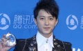 众星庆元旦韩庚酷帅亮相 吴君如埋怨冯小刚太偏心